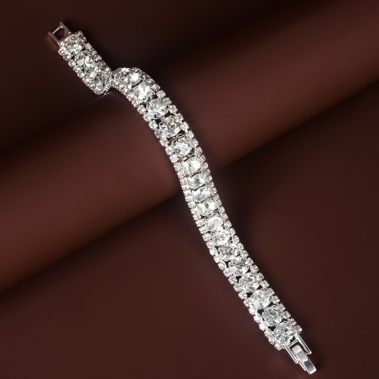 Platinum Glow Bracelet 🪩🩶