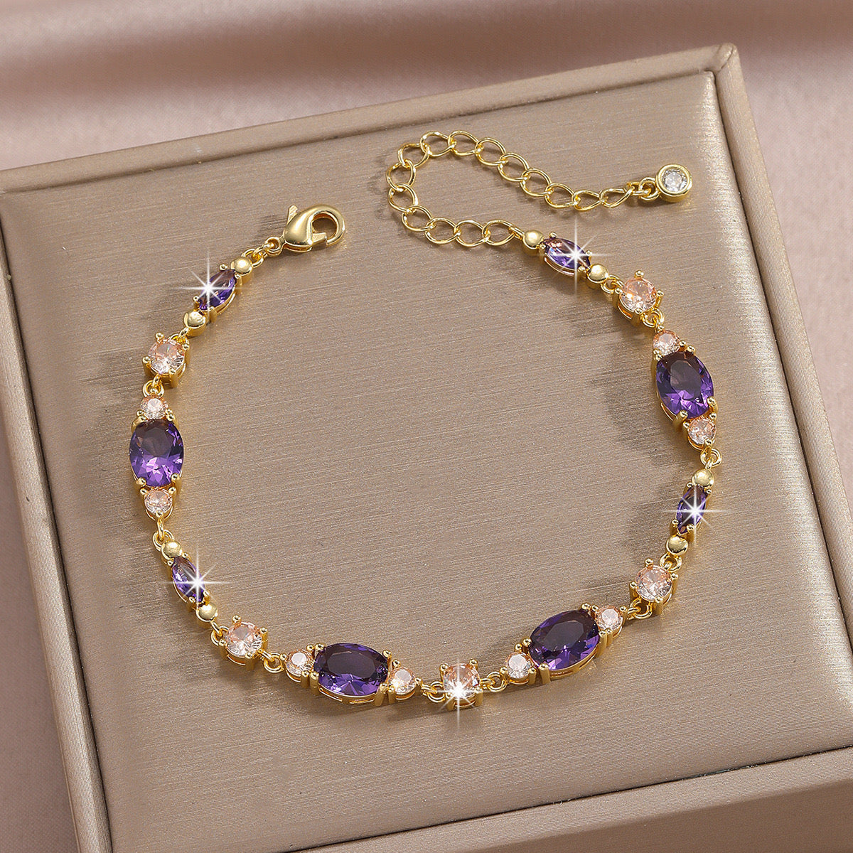 Elegant Zeta Bracelet 💜